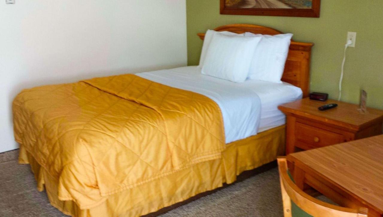 Western Motel Hardin Екстериор снимка